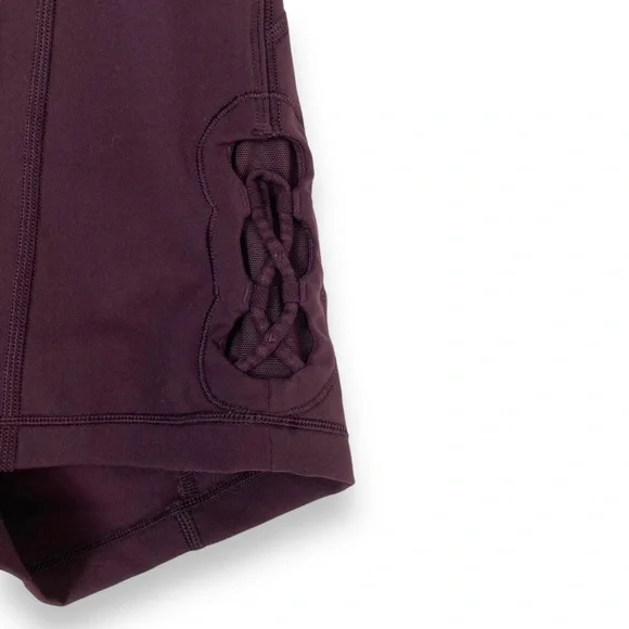 Lululemon Tied To It Biker Shorts 3.5 inch Black Cherry Plum Purple 6 Mesh - Picture 9 of 14